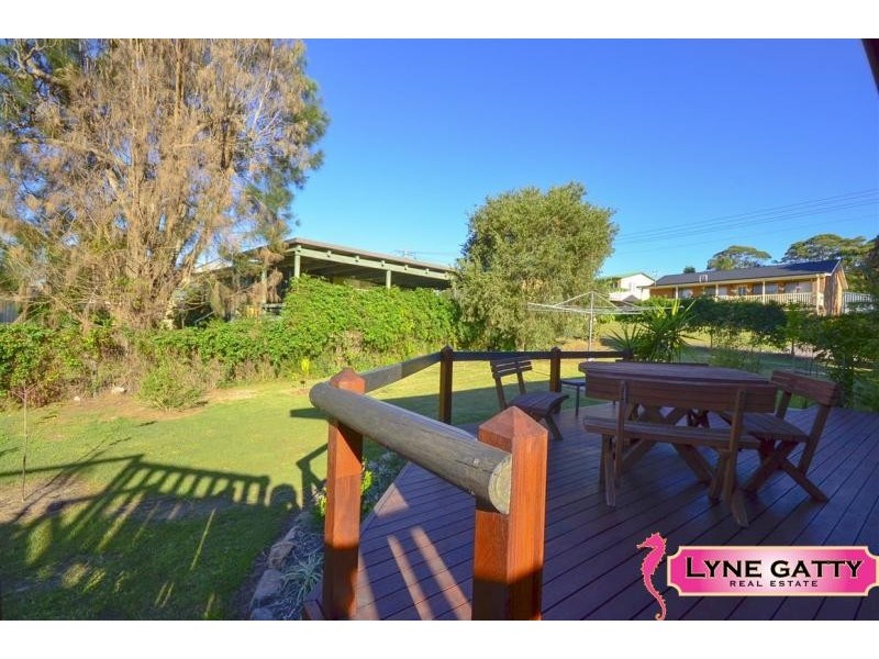 27 Anderson Avenue, Tuross Head NSW 2537