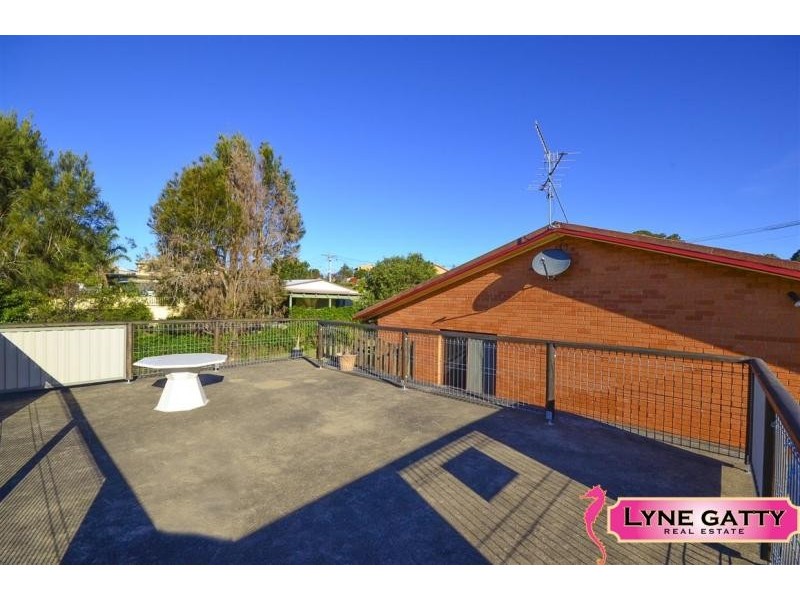 27 Anderson Avenue, Tuross Head NSW 2537