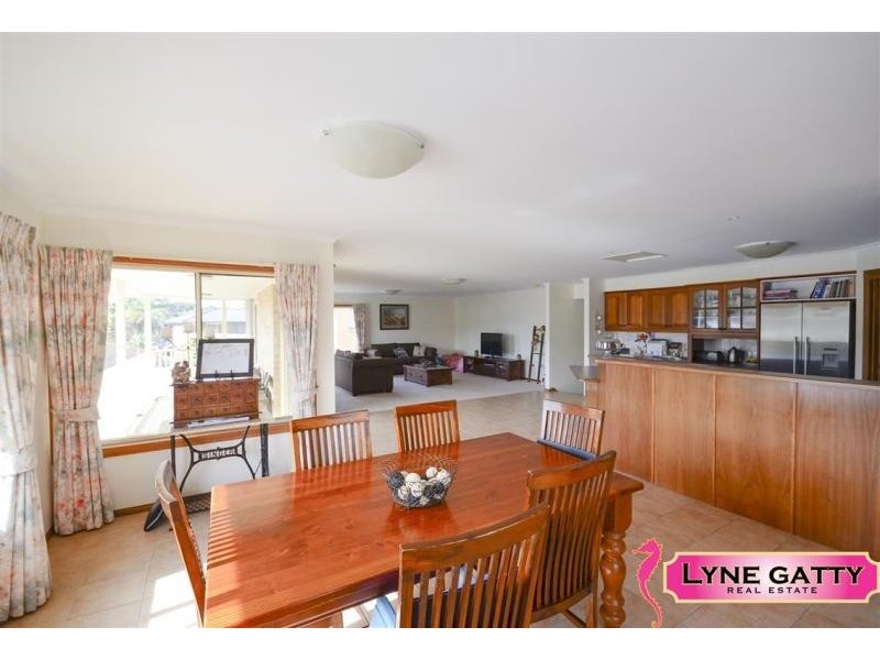 5 Grenville Avenue, Tuross Head NSW 2537