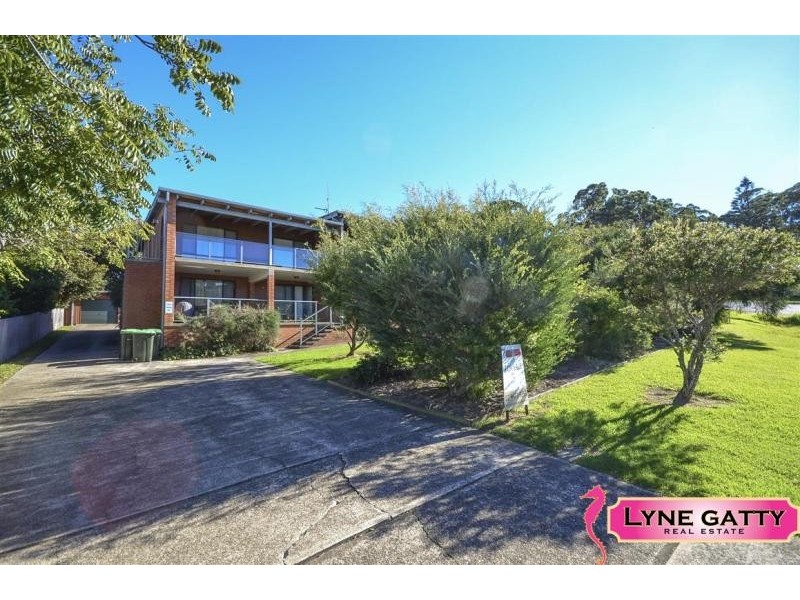 4/5 Hood  Crescent, Tuross Head NSW 2537