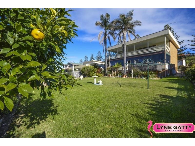 17 Monash Avenue, Tuross Head NSW 2537