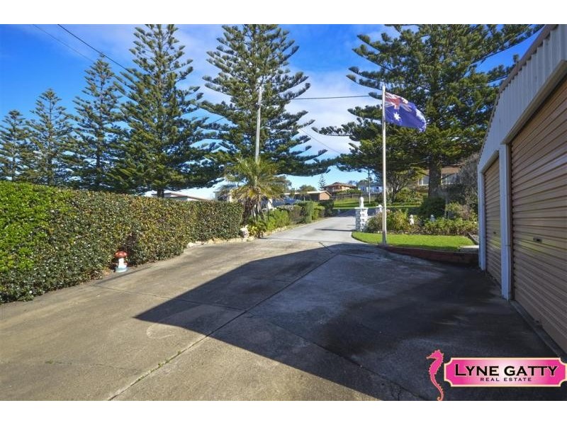 17 Monash Avenue, Tuross Head NSW 2537