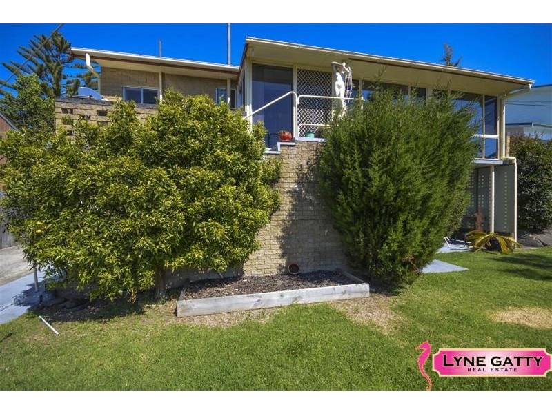 16 Craddock Road, Tuross Head NSW 2537