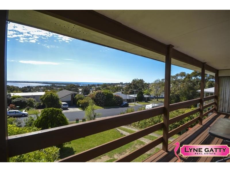 85 Coogee Street, Tuross Head NSW 2537