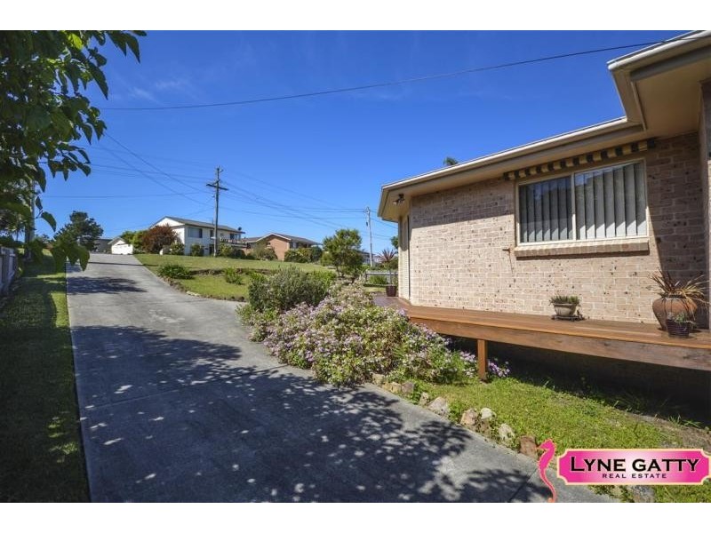 19 Island View  Road, Tuross Head NSW 2537