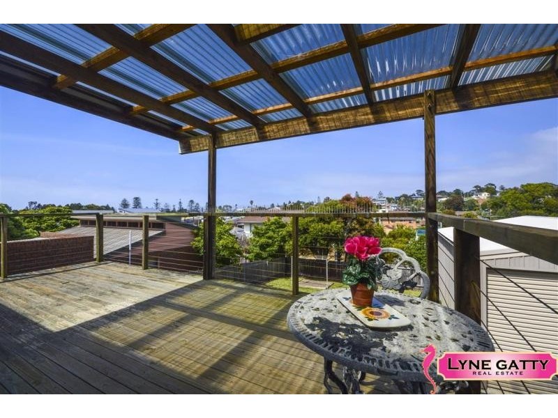 19 Island View  Road, Tuross Head NSW 2537