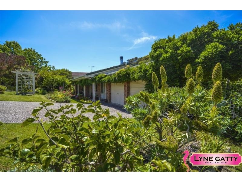 37 Anderson Avenue, Tuross Head NSW 2537