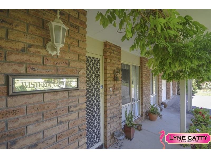 37 Anderson Avenue, Tuross Head NSW 2537