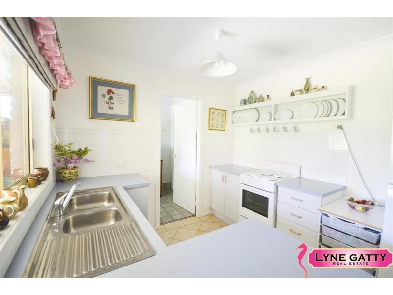 37 Anderson Avenue, Tuross Head NSW 2537