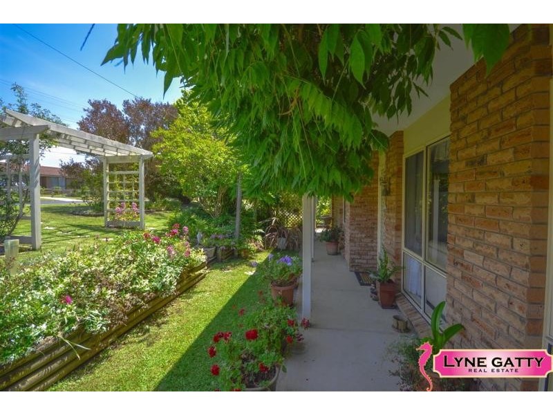 37 Anderson Avenue, Tuross Head NSW 2537