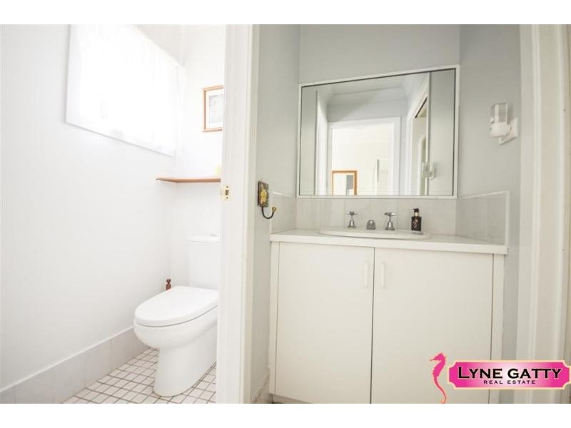 37 Anderson Avenue, Tuross Head NSW 2537