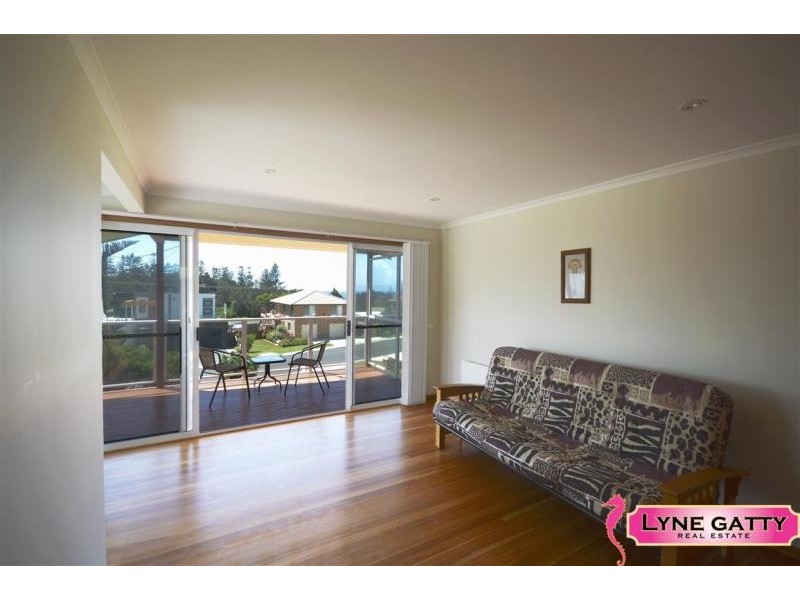 3 Surf Street, Tuross Head NSW 2537