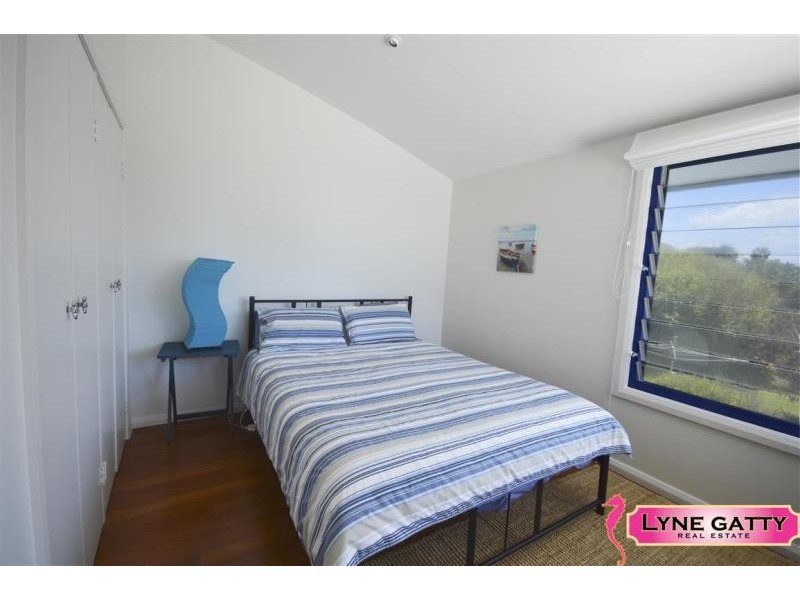 37 Tuross Boulevard, Tuross Head NSW 2537