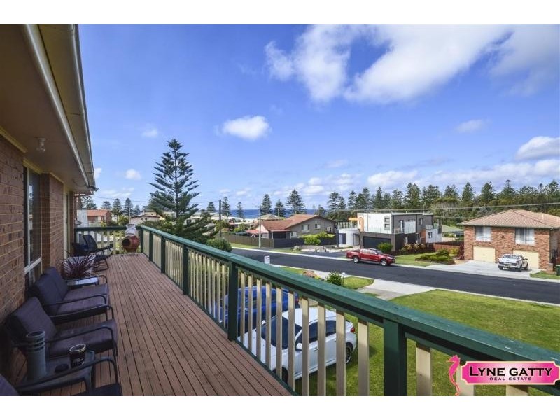5 Surf  Street, Tuross Head NSW 2537