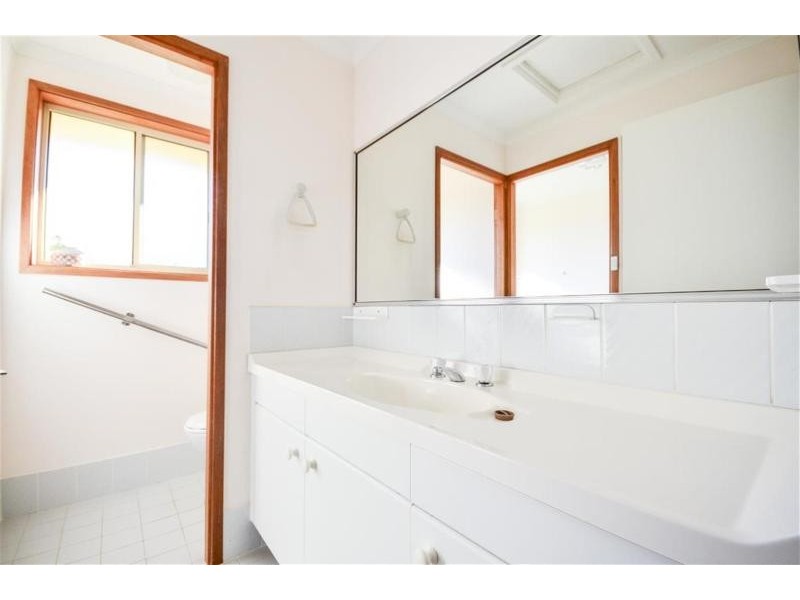 5 Surf  Street, Tuross Head NSW 2537