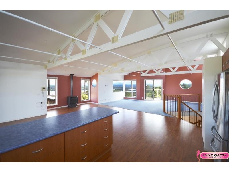 6 Coral  Crescent, Tuross Head NSW 2537