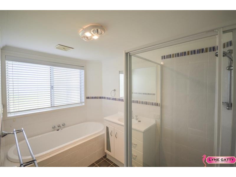 6 Coral  Crescent, Tuross Head NSW 2537