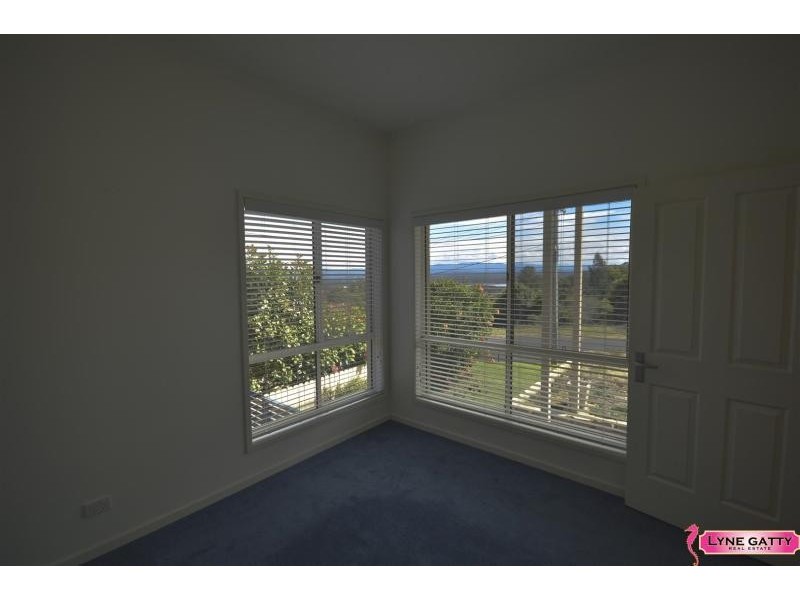 6 Coral  Crescent, Tuross Head NSW 2537