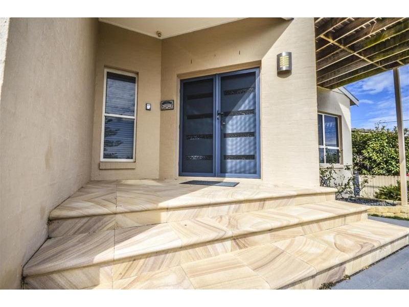 6 Coral  Crescent, Tuross Head NSW 2537