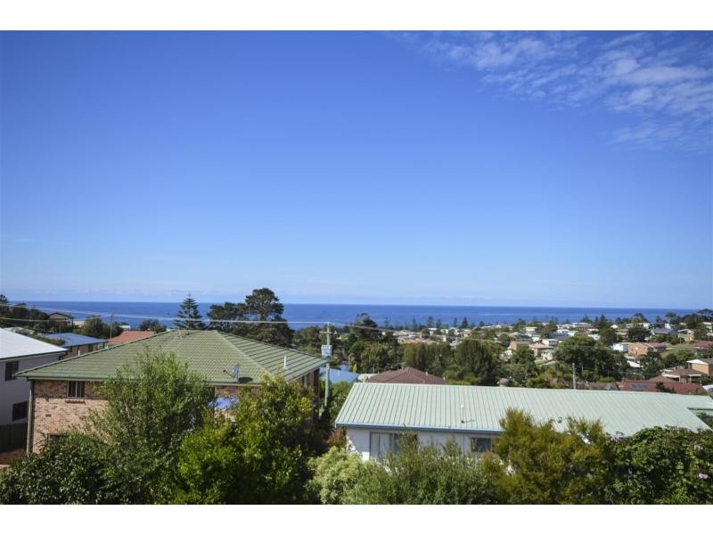 6 Coral  Crescent, Tuross Head NSW 2537