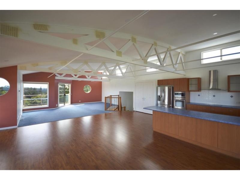 6 Coral  Crescent, Tuross Head NSW 2537