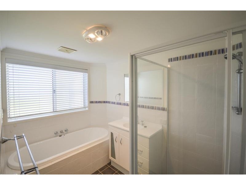 6 Coral  Crescent, Tuross Head NSW 2537