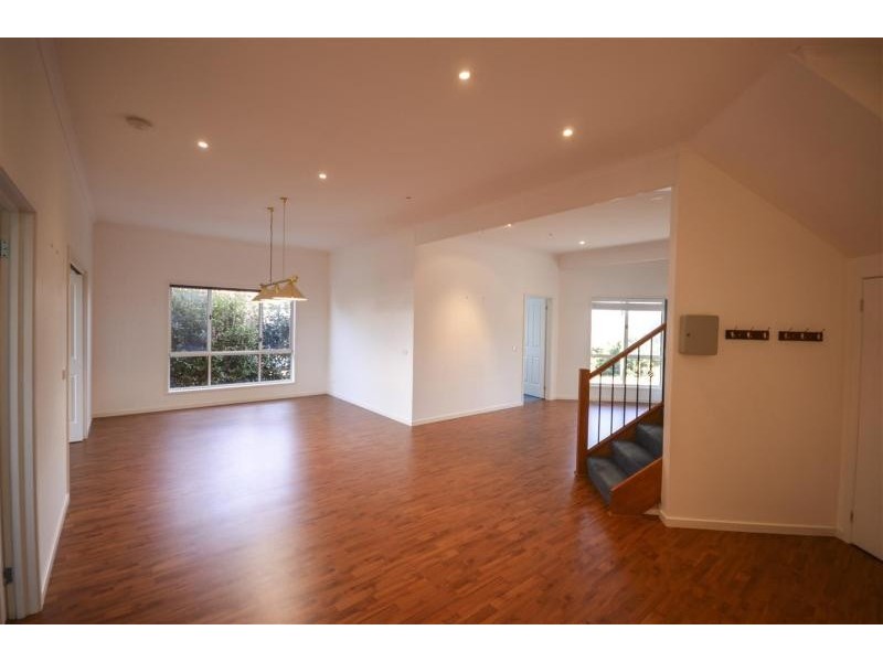 6 Coral  Crescent, Tuross Head NSW 2537