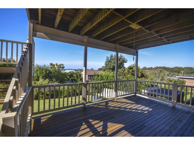 6 Coral  Crescent, Tuross Head NSW 2537