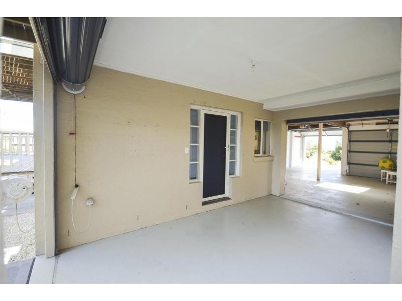6 Coral  Crescent, Tuross Head NSW 2537