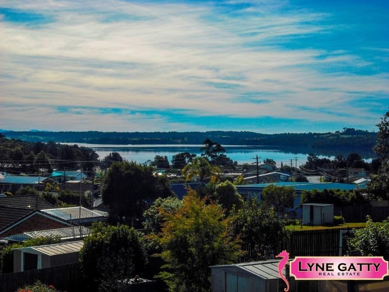 8 Coila  Avenue, Tuross Head NSW 2537