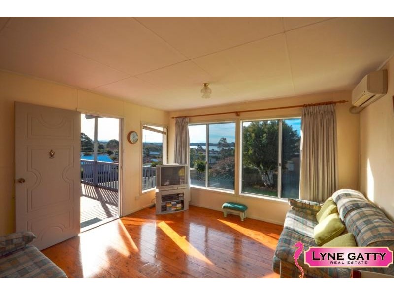 8 Coila  Avenue, Tuross Head NSW 2537
