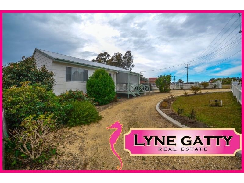 18 Meakin Street, Tuross Head NSW 2537