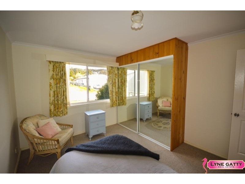 18 Meakin Street, Tuross Head NSW 2537