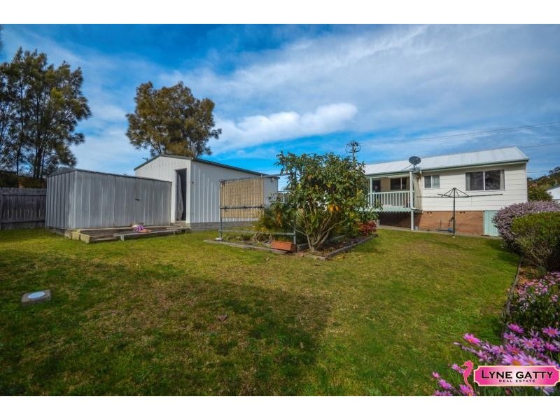 18 Meakin Street, Tuross Head NSW 2537