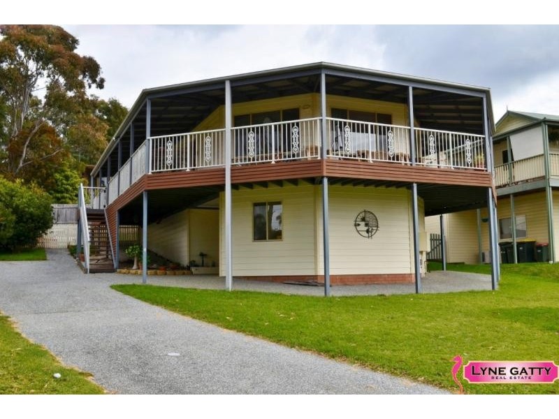 73 Bondi Street, Tuross Head NSW 2537