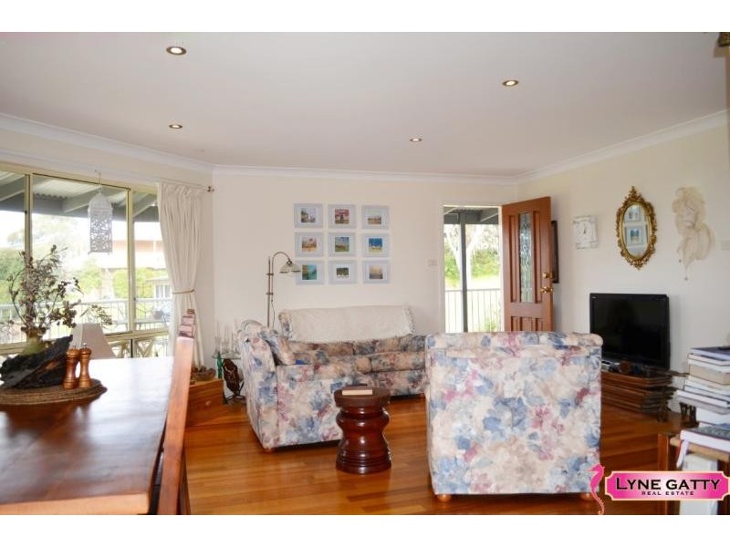 73 Bondi Street, Tuross Head NSW 2537