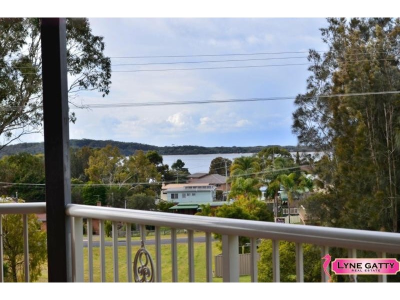 73 Bondi Street, Tuross Head NSW 2537
