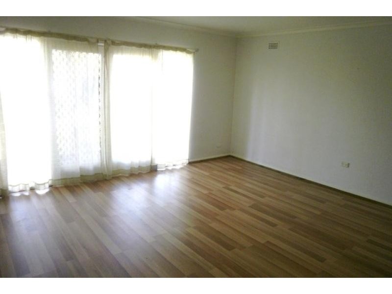 42b Kinkora Place QUEANBEYAN 2620, Queanbeyan NSW 2620