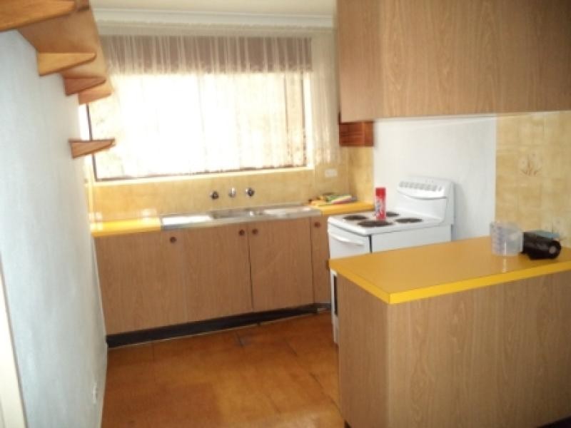 15/3 Mowatt Street, Queanbeyan NSW 2620