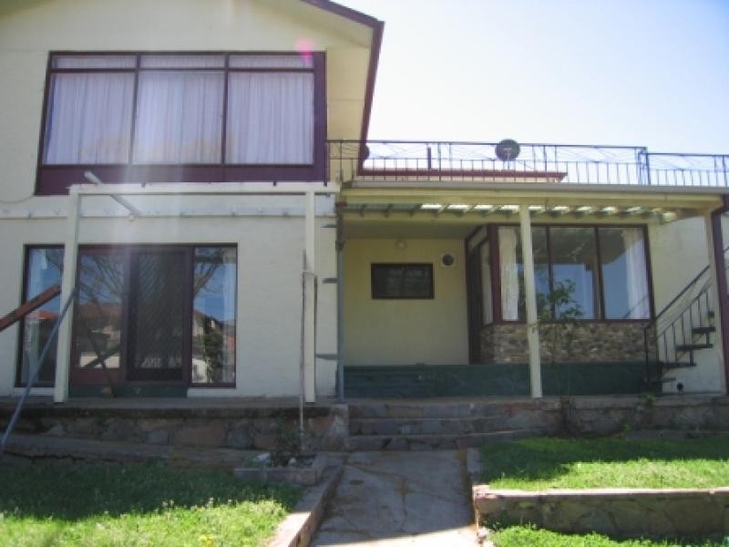 42B Kinkora Place, Queanbeyan NSW 2620