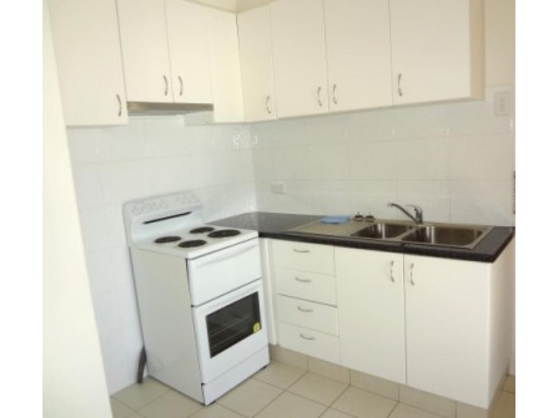 18/22 Lowe Street, Queanbeyan NSW 2620