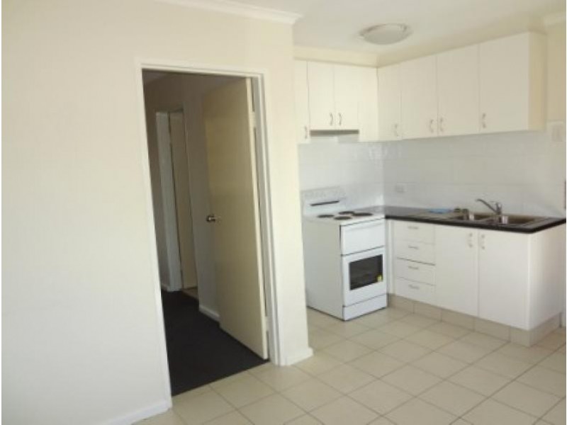 18/22 Lowe Street, Queanbeyan NSW 2620