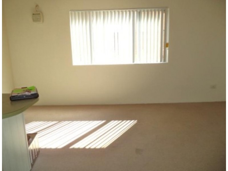 5/70 Uriarra  Road, Queanbeyan NSW 2620