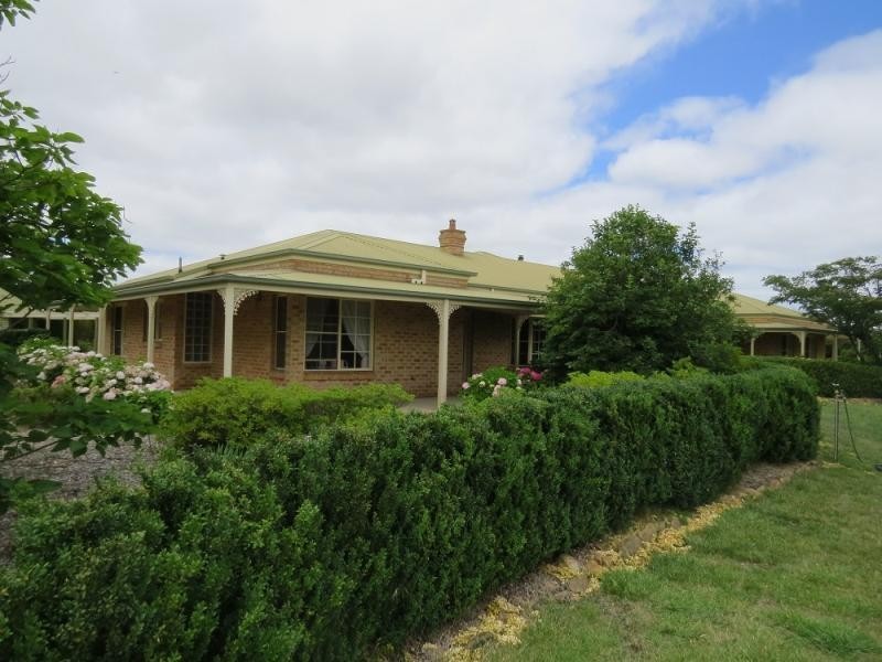 94 Weeroona  Drive, Wamboin NSW 2620