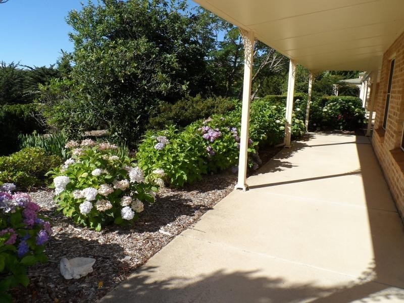 94 Weeroona  Drive, Wamboin NSW 2620