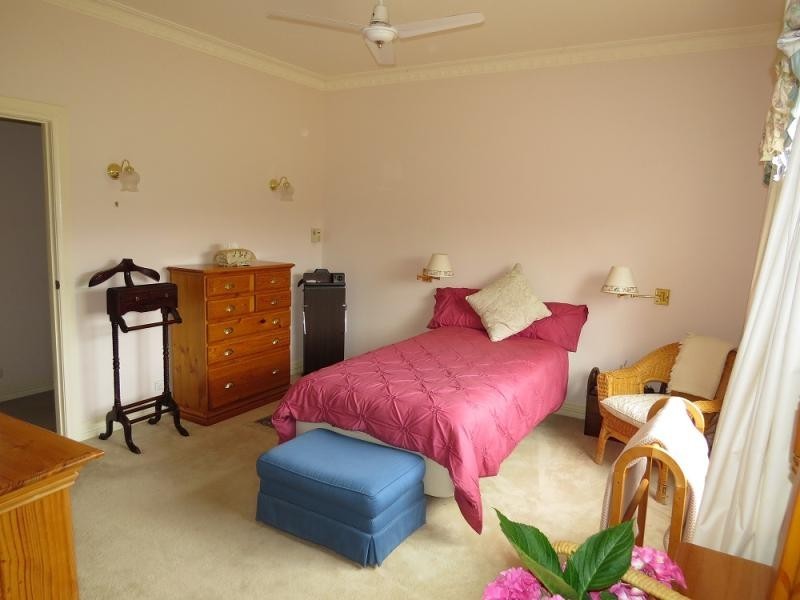94 Weeroona  Drive, Wamboin NSW 2620