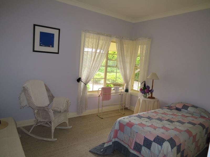 94 Weeroona  Drive, Wamboin NSW 2620