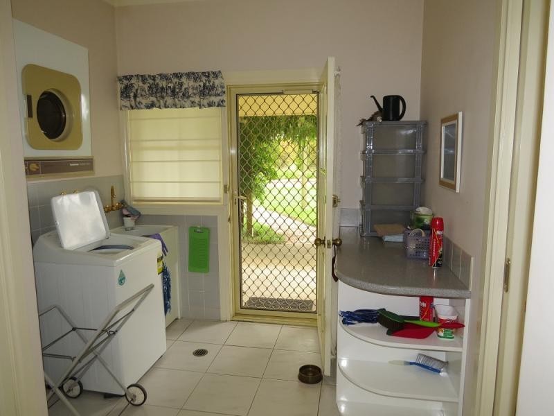 94 Weeroona  Drive, Wamboin NSW 2620
