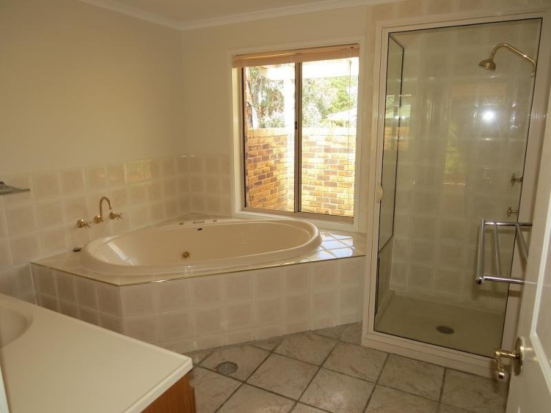 56 Tempe Crescent, Googong NSW 2620