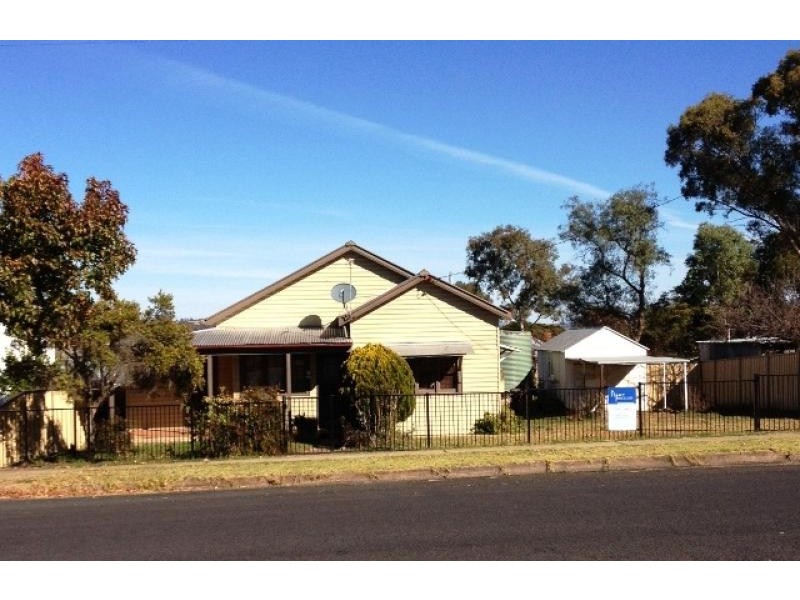 20 Goddard Street, Coolah NSW 2843